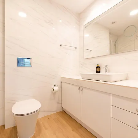 Vanda - Park-View Apartment With Private Balcony Bukarest Exterior foto