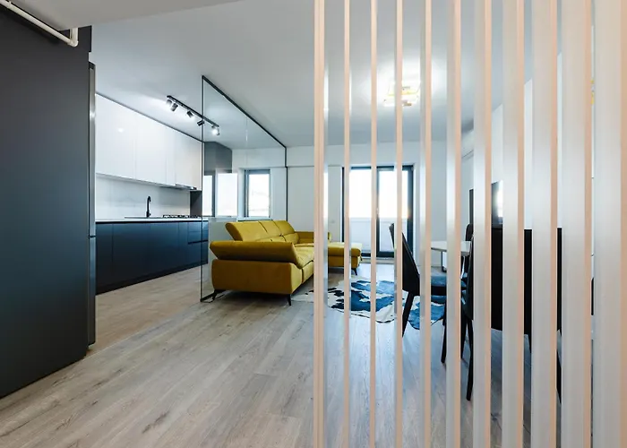 Vanda - Park-View Apartment With Private Balcony